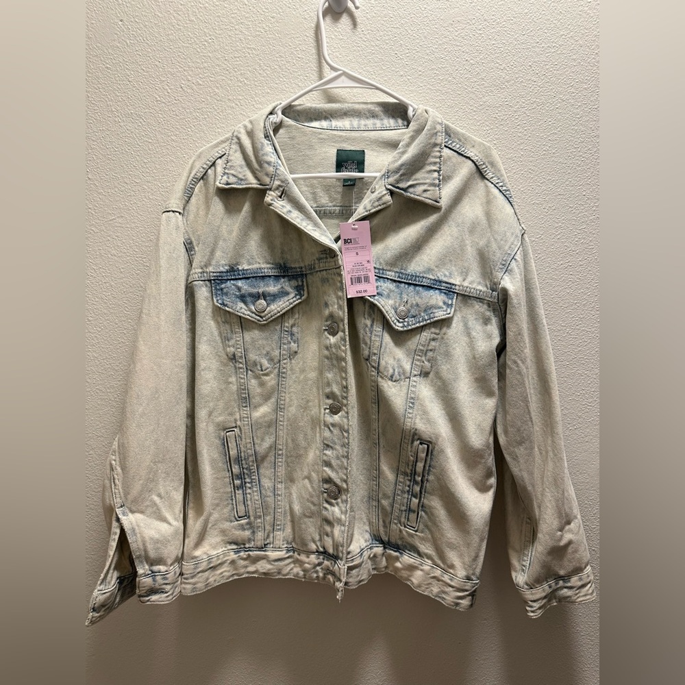 Jean jacket light wash NWT oversized size small